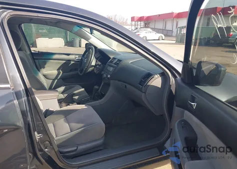 2004 Honda Accord 2.4 Lx z USA, uszkodzony, nr VIN 1HGCM56374A134201